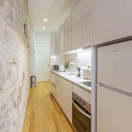 Riverside Cozy By Lovelystay