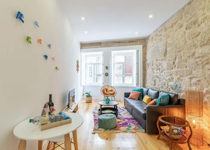 Riverside Cozy By Lovelystay