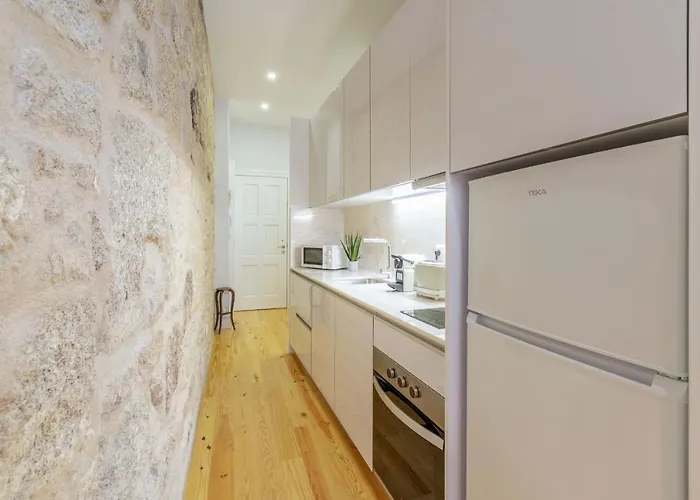 Riverside Cozy By Lovelystay