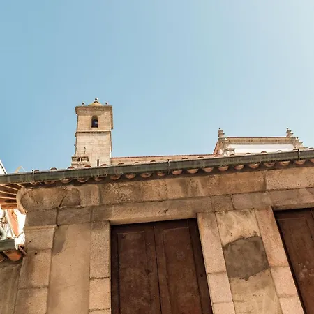 Riverside Cozy By Lovelystay *